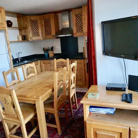 De Montalbert 32c 5-7 Pers *